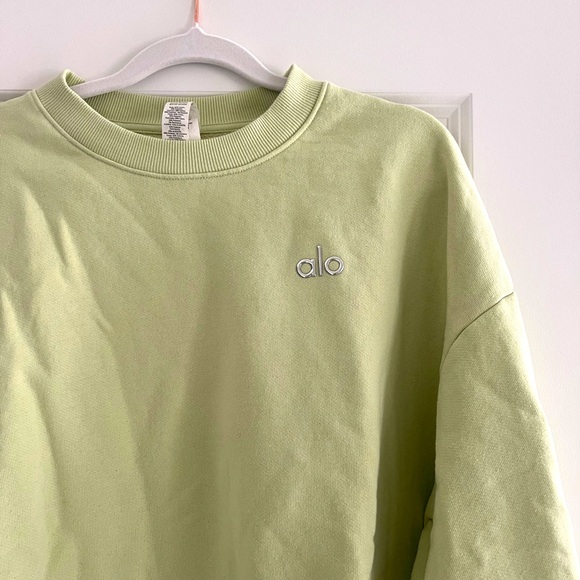 ALO Green Sweatshirt - Picture 2 of 3